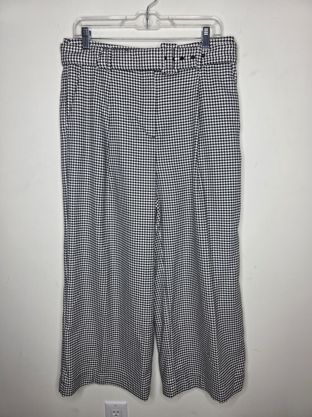 Ann Taylor black white houndstooth belted culottes dress pants - 6